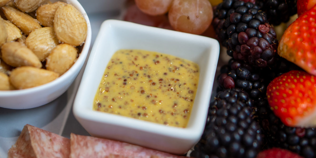 Round Pond Mustard