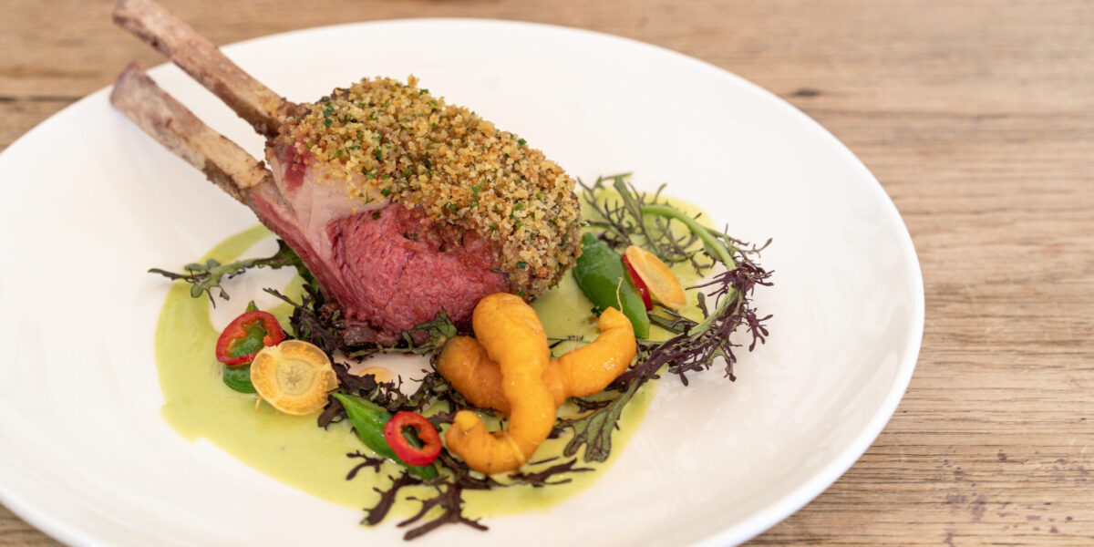 Rack of lamb with peas & carrots