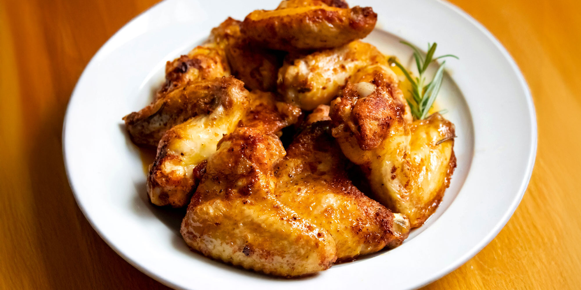 ChiliSmokeHoney-ChickenWine-Recipe-RoundPondEstate Smoked Chili & Honey Chicken Wings