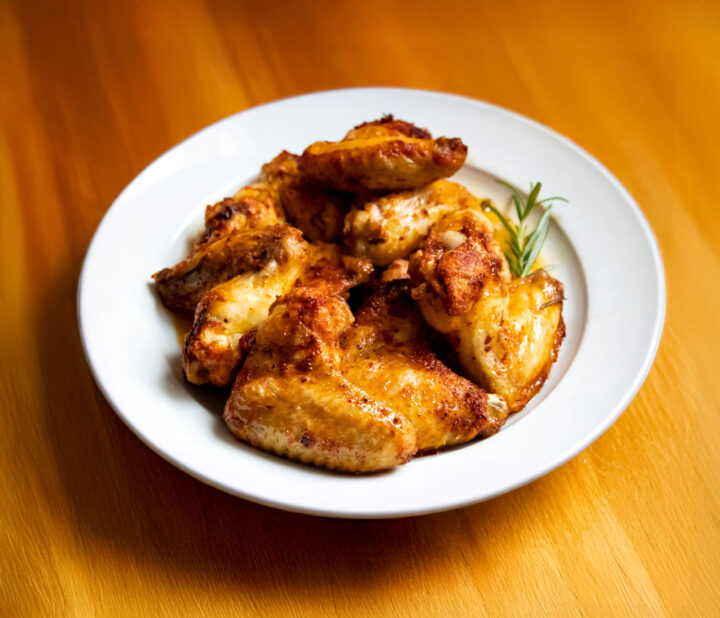ChiliSmokeHoney-ChickenWine-Recipe-RoundPondEstate Smoked Chili & Honey Chicken Wings
